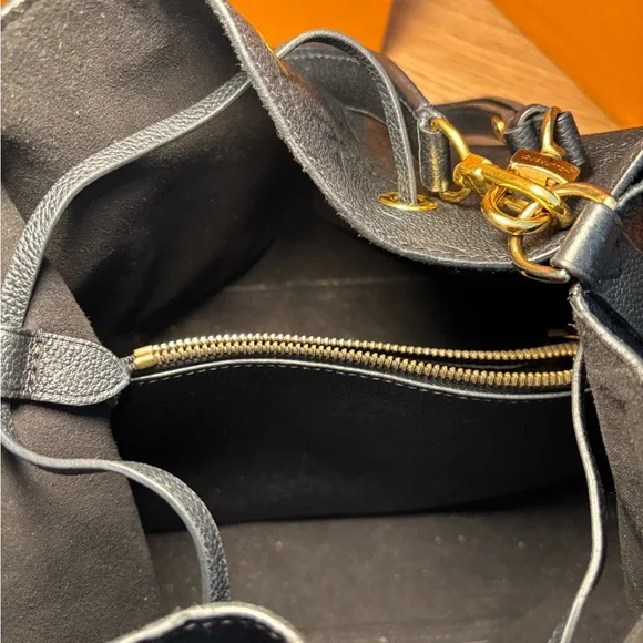 Louis Vuitton Black Embossed Shoulder Bag - Picture 8 of 11